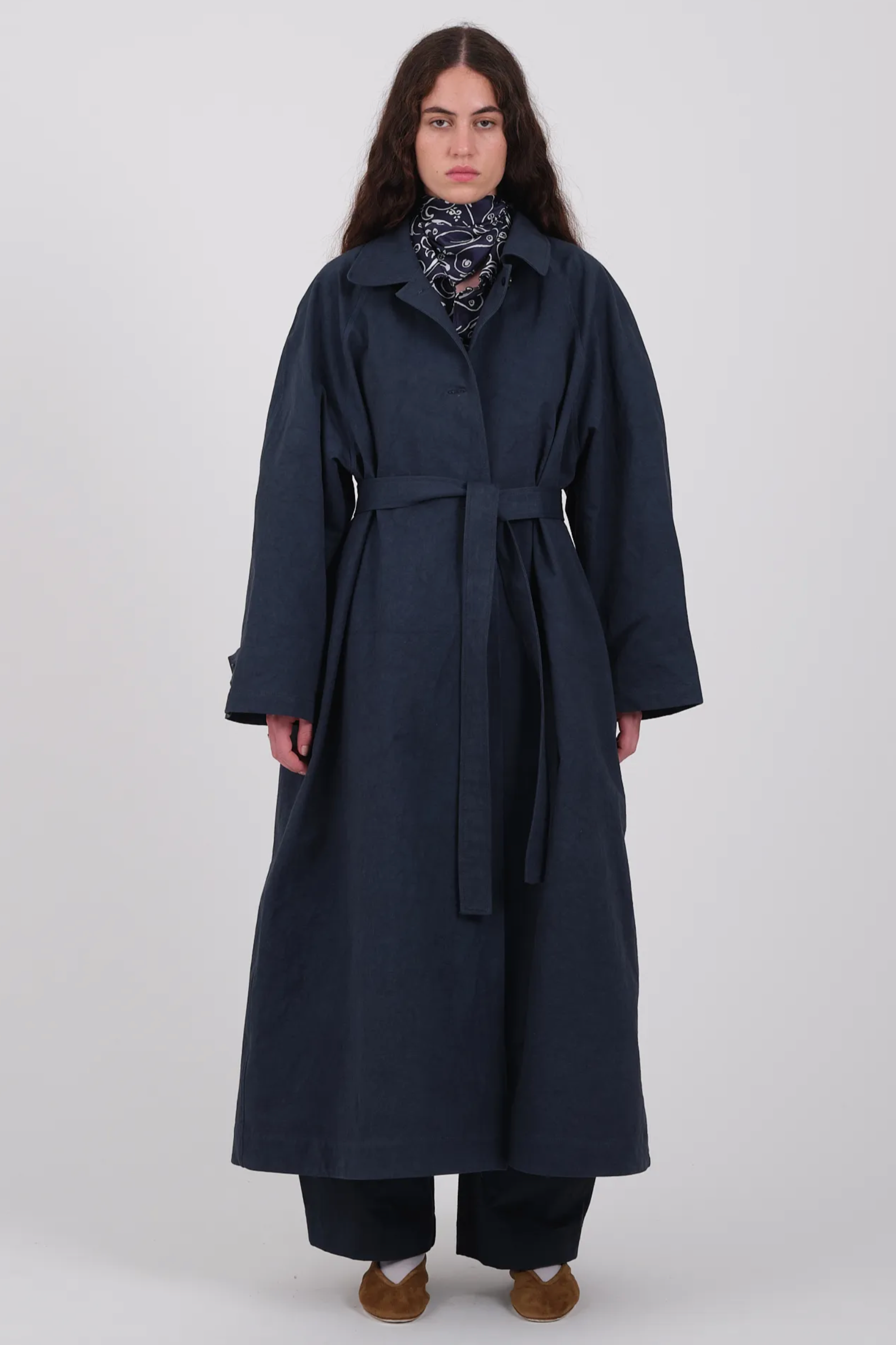 cawley Wickham trench in navy 
