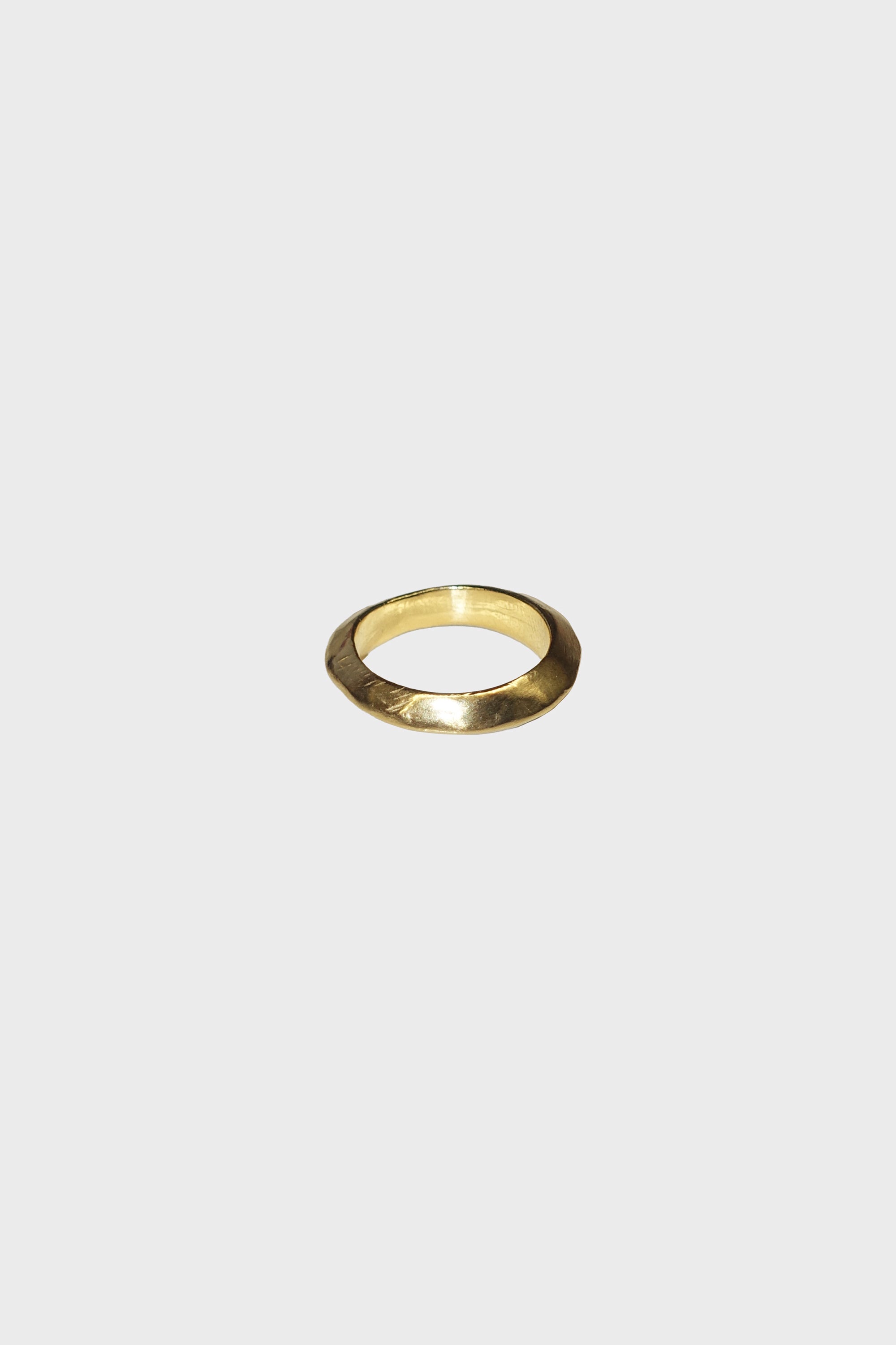 Saucer Ring in Gold