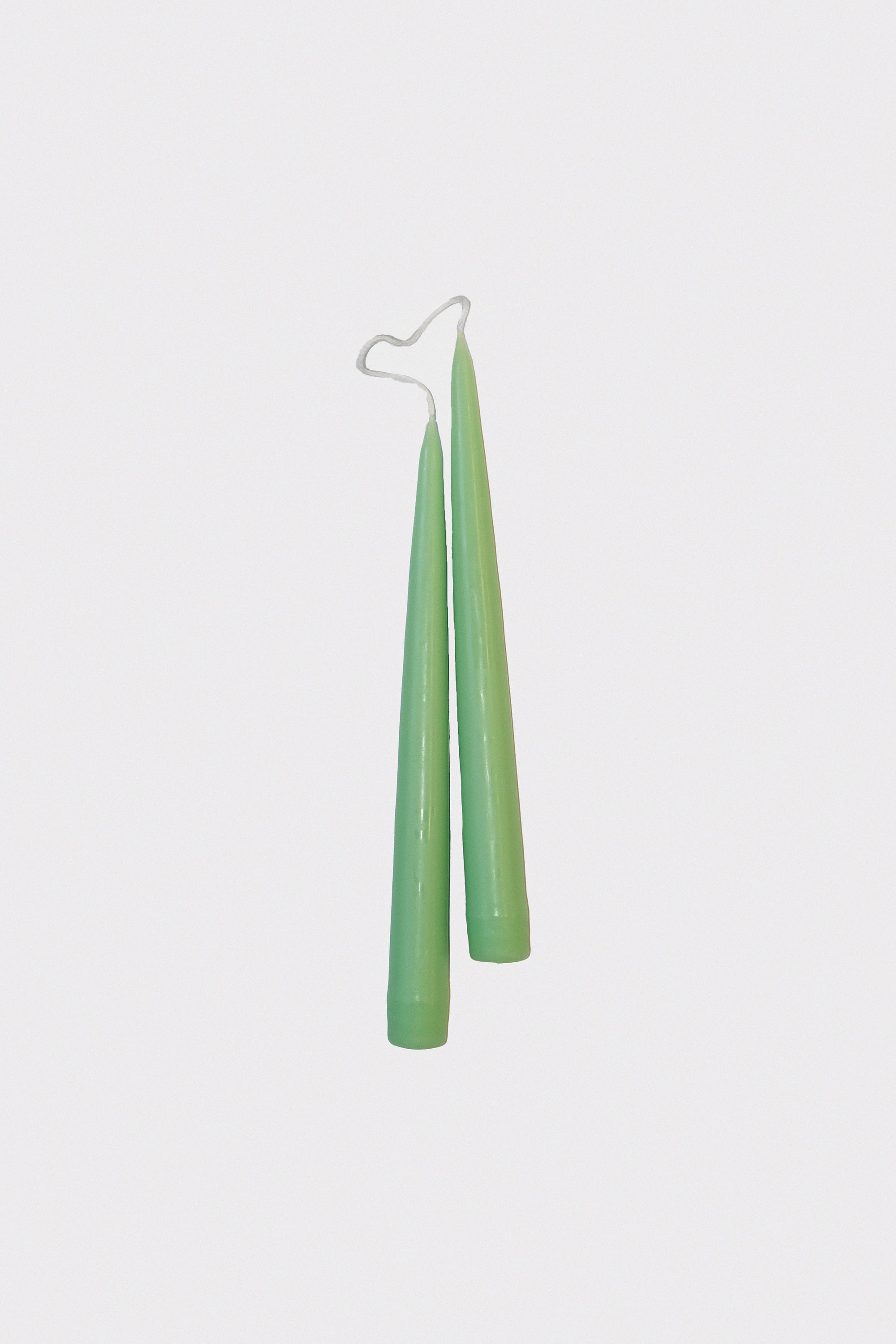 09" Taper Candles in Apple