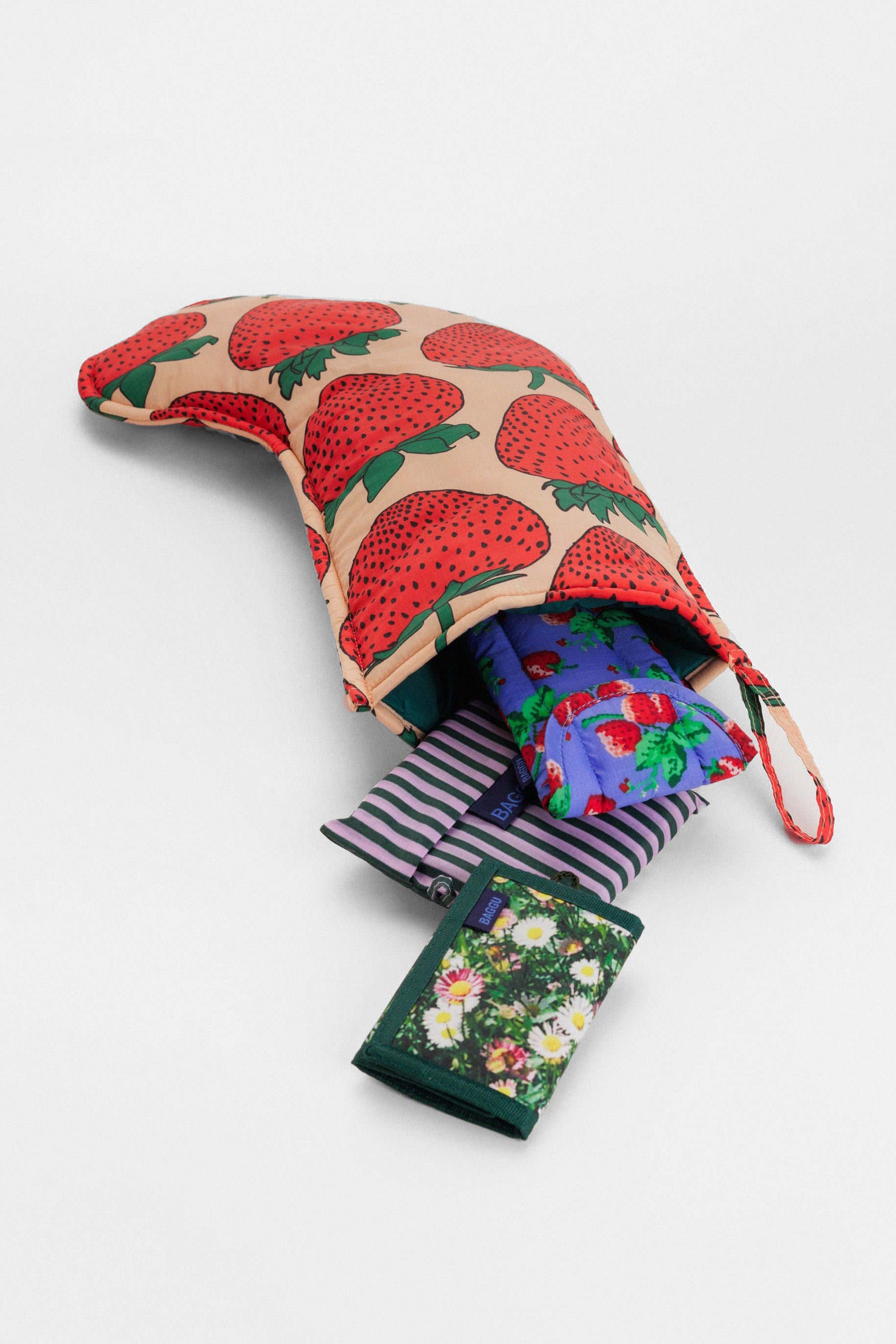 Holiday Stocking in Strawberry by Baggu