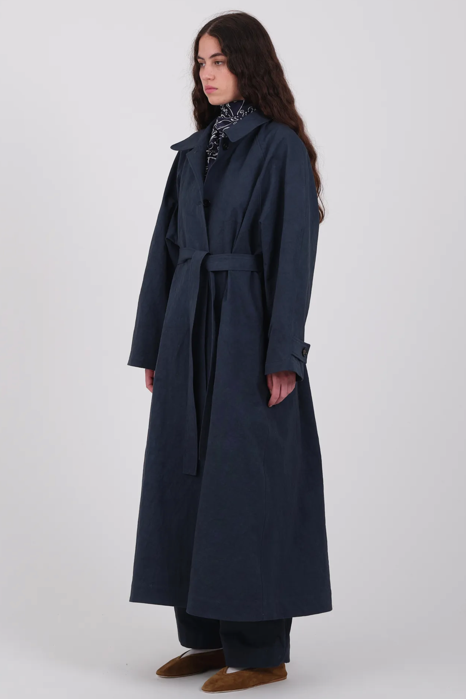 cawley Wickham trench in navy 
